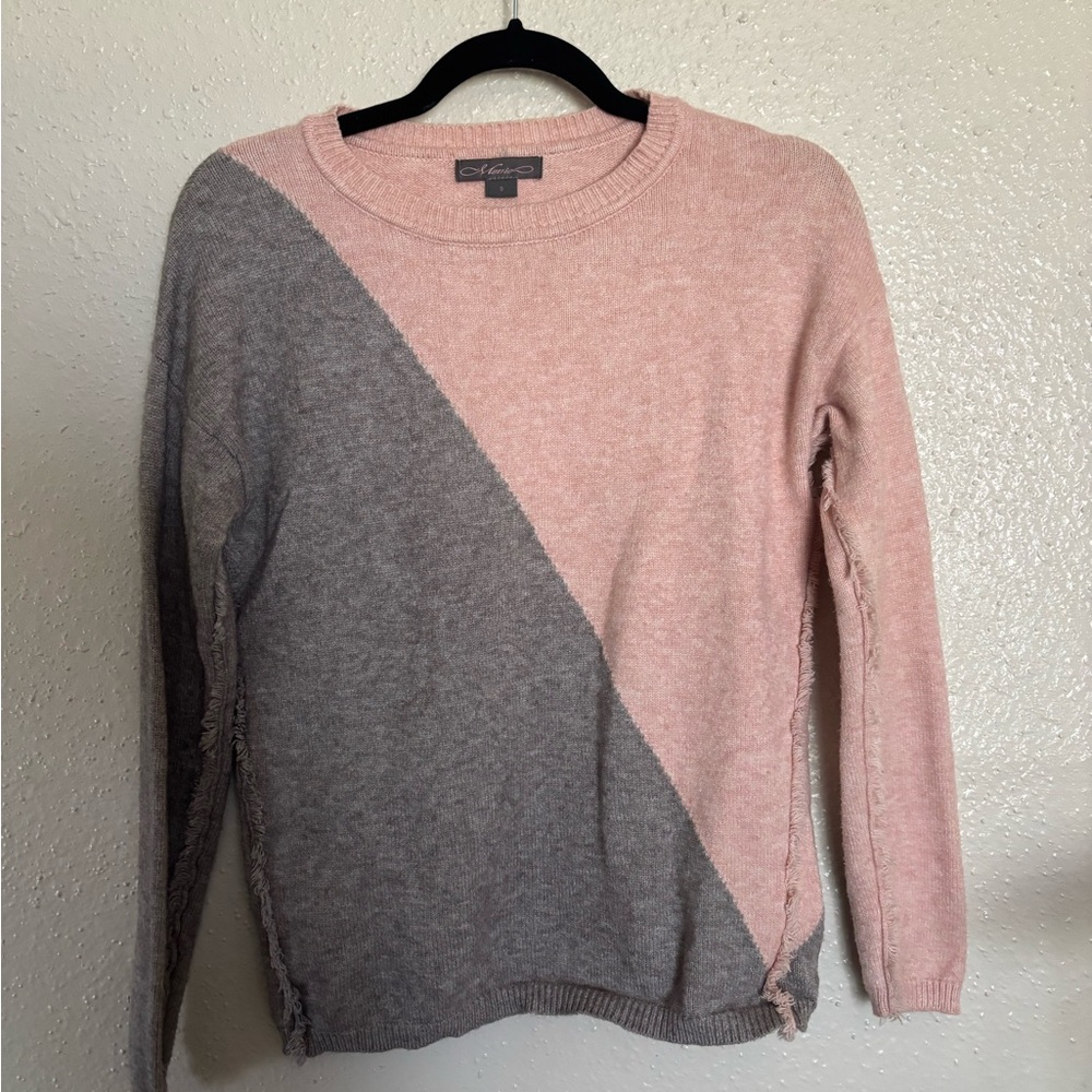 Pink and Gray Crew Neck Sweater with Modern Design